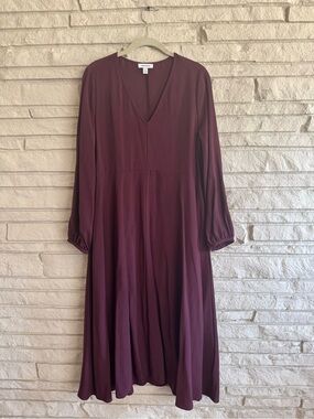 Perfect Plum Burgundy Long Sleeve V-Neck Midi Dress for Fall